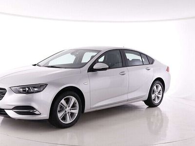 Silber Gebraucht 2019 Opel Insignia Edition Kombi | € 23.970 (Teuer)