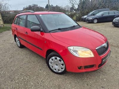 Rot Gebraucht 2008 Skoda Fabia Kombi | € 990 (Superpreis)