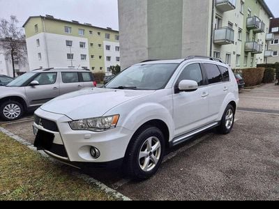 Gebraucht Mitsubishi Outlander Instyle 156 PS (114 kW) 2011 Weiß SUV