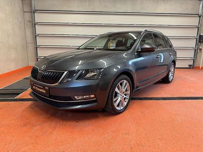 gebraucht Skoda Octavia Combi 2,0 TDI Style Limited DSG