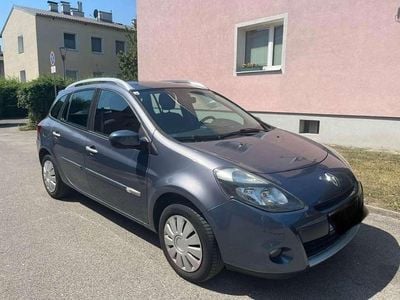 Blau Gebraucht 2011 Renault Clio GrandTour Dynamique Kombi | € 3.200 (Fairer Preis)