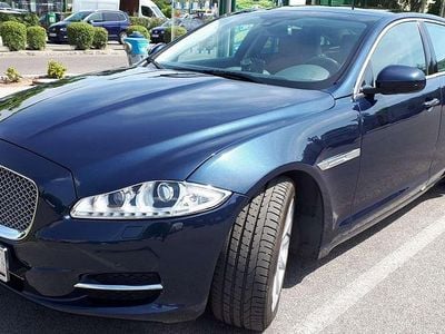 Blau Gebraucht 2013 Jaguar XJ Portfolio Limousine | € 27.900