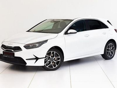 Gebraucht Kia Ceed Gold 140 PS (102 kW) 2024 Weiß Kleinwagen