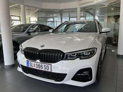 Weiß Gebraucht 2022 BMW 330e Shadowline Kombi | € 37.000 (Superpreis)