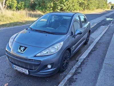 Silber Gebraucht 2012 Peugeot 207 Limousine | € 2.490 (Fairer Preis)