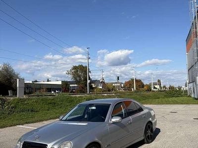 Gebraucht 2006 Mercedes E280 Avantgarde Limousine | € 11.000