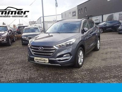 Grau Gebraucht 2016 Hyundai Tucson SUV | € 18.980 (Etwas zu teuer)