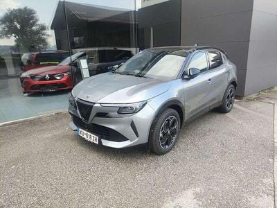 Grau Gebraucht 2024 Alfa Romeo GT Junior SUV | € 32.900 (Etwas zu teuer)
