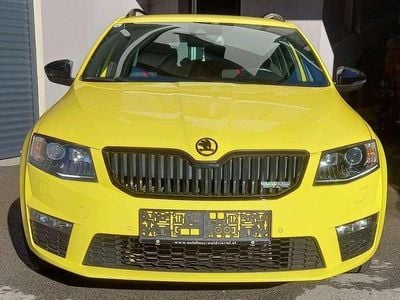 Gelb Gebraucht 2015 Skoda Octavia RS Kombi | € 11.790 (Superpreis)