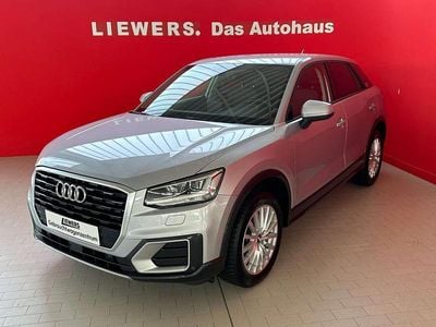 Silber metallic Gebraucht 2016 Audi Q2 Design SUV | € 14.880 (Guter Preis)