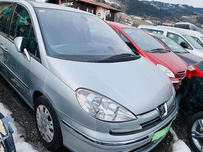 Grau Gebraucht 2010 Peugeot 807 Van / Kleinbus | € 2.300