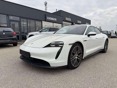 Weiss normal Gebraucht 2021 Porsche Taycan Limousine | € 53.875 (Fairer Preis)