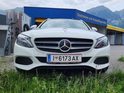 Weiß Gebraucht 2015 Mercedes C180 Kombi | € 13.999 (Superpreis)