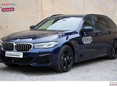 Blau Gebraucht 2022 BMW 530e Shadowline Kombi | € 44.940 (Etwas zu teuer)