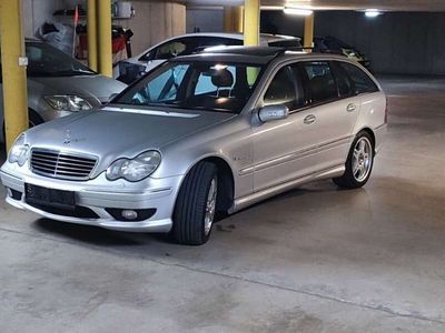 Mercedes C32 AMG