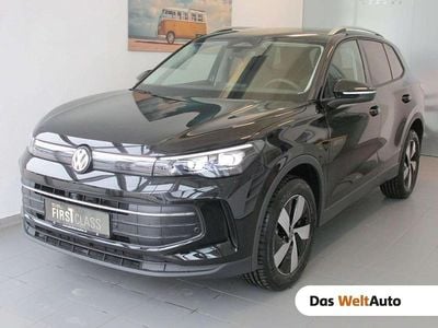 Schwarz metallic Neu 2025 VW Tiguan SUV | € 53.950 (Guter Preis)