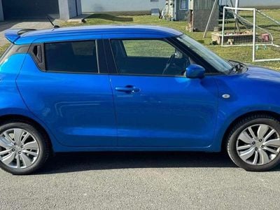 Blau Gebraucht 2018 Suzuki Swift Kleinwagen | € 8.900