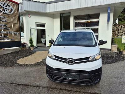 Gebraucht 2024 Toyota Proace Van / Kleinbus | € 43.200