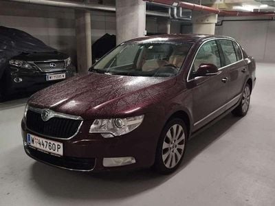 Rot Gebraucht 2011 Skoda Superb Elegance Limousine | € 6.399 (Fairer Preis)