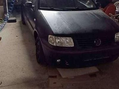 Gebraucht 2000 VW Polo Trendline Limousine | € 500