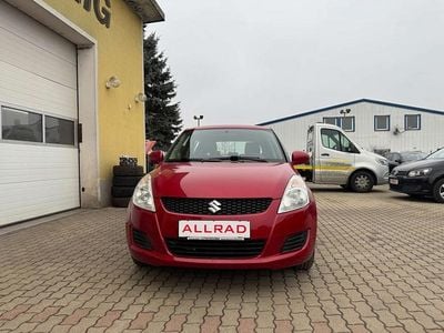 Rot Gebraucht 2011 Suzuki Swift GL Limousine | € 6.700