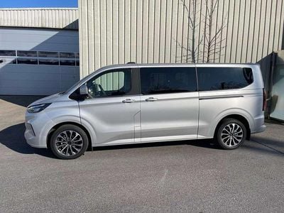 Silber Gebraucht 2024 Ford Tourneo Titanium X Van / Kleinbus | € 80.900