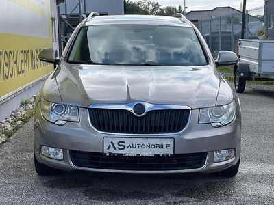 Grau Gebraucht 2010 Skoda Superb Elegance Kombi | € 4.490