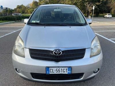 Silber Gebraucht 2003 Toyota Corolla Verso Van / Kleinbus | € 3.500