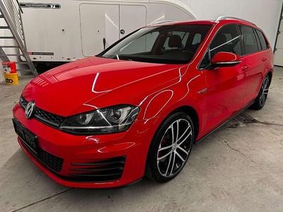 Rot Gebraucht 2016 VW Golf VII Comfortline Kombi | € 17.990 (Fairer Preis)