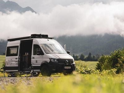 Weiss normal Gebraucht 2023 VW Crafter Van | € 149.990