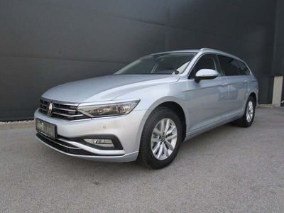 Gebraucht VW Passat Business 122 PS (89 kW) 2024 Silber  metallic Kombi