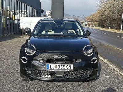 Schwarz Gebraucht 2024 Fiat 600 La Prima SUV | € 24.490 (Guter Preis)