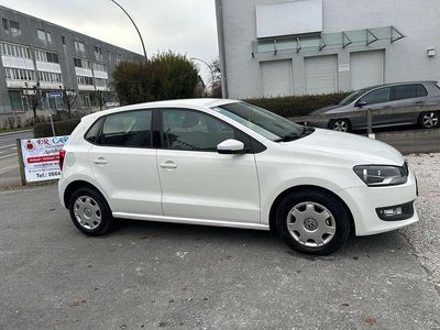 Weiß Gebraucht 2012 VW Polo Limousine | € 7.490 (Fairer Preis)