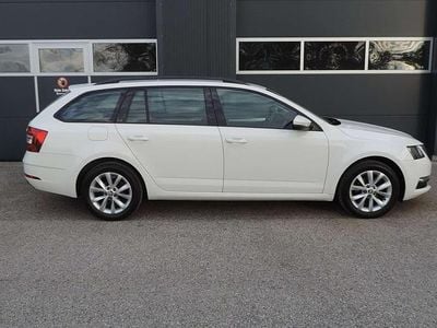 Weiß Gebraucht 2019 Skoda Octavia Kombi | € 15.990 (Etwas zu teuer)