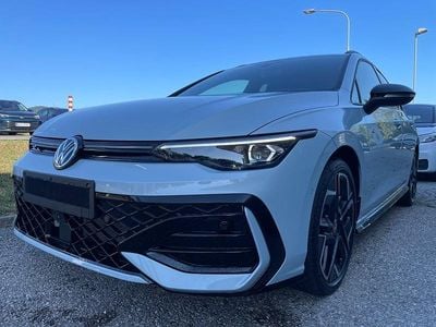 Gebraucht VW Golf VIII R-line 150 PS (110 kW) 2025 Hellblau  metallic Kombi