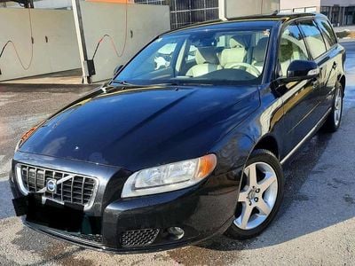Schwarz Gebraucht 2008 Volvo V70 Kombi | € 3.600