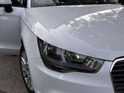 Weiß Gebraucht 2012 Audi A1 Sportback Ambition Kleinwagen | € 9.900 (Fairer Preis)