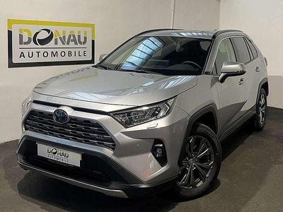 Neu Toyota RAV4 Hybrid Active 222 PS (163 kW) 2025 Silber SUV
