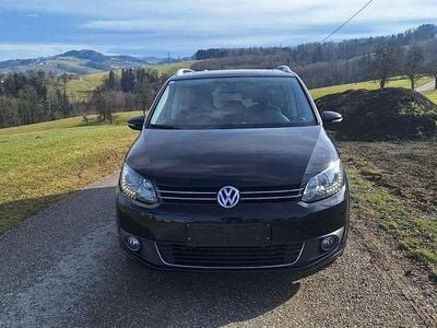 Gebraucht VW Touran Highline 105 PS (77 kW) 2013 Van / Kleinbus