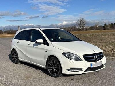 Gebraucht Mercedes B200 Edition 156 PS (114 kW) 2012 Van / Kleinbus