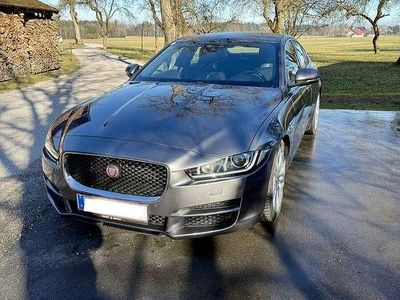 Gebraucht Jaguar XE Prestige 179 PS (131 kW) 2015 Grau Limousine