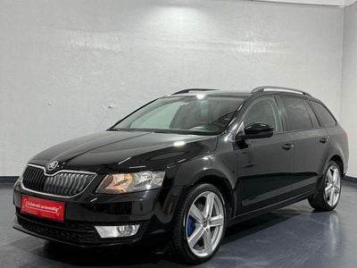 Schwarz Gebraucht 2014 Skoda Octavia Ambition Kombi | € 10.490 (Fairer Preis)