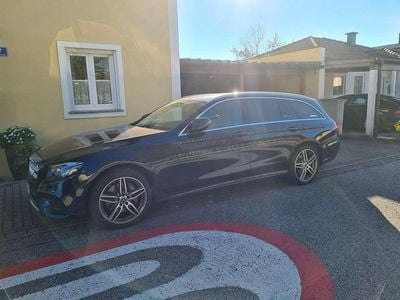 Blau Gebraucht 2018 Mercedes E220 AMG line Kombi | € 21.500 (Fairer Preis)