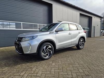 Silber sonderlackierung Neu 2025 Suzuki Vitara Limousine | € 27.935 (Etwas zu teuer)