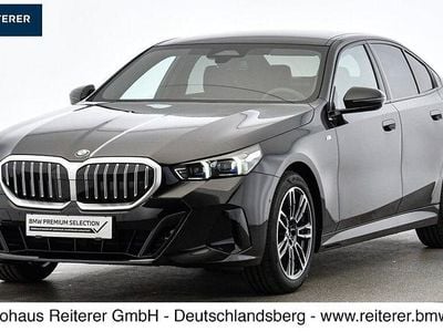 Schwarz (saphirschwarz) Gebraucht 2025 BMW 520 Efficient Dynamics | € 59.390 (Superpreis)