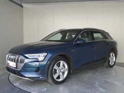 Mittelblau metallic Gebraucht 2019 Audi e-tron Advanced SUV | € 42.990