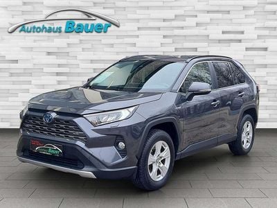Grau Gebraucht 2021 Toyota RAV4 Hybrid Active SUV | € 31.990 (Fairer Preis)