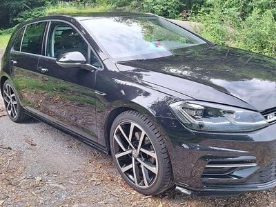 Gebraucht 2019 VW Golf VII Highline Limousine | € 19.000 (Etwas zu teuer)