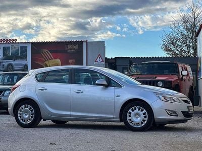 Grau Gebraucht 2010 Opel Astra Cosmo Kleinwagen | € 7.990 (Fairer Preis)