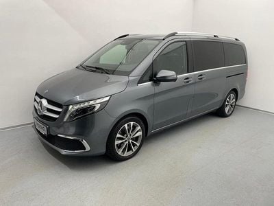 Mittelgrau metallic Gebraucht 2020 Mercedes V220 Avantgarde Van / Kleinbus | € 59.480